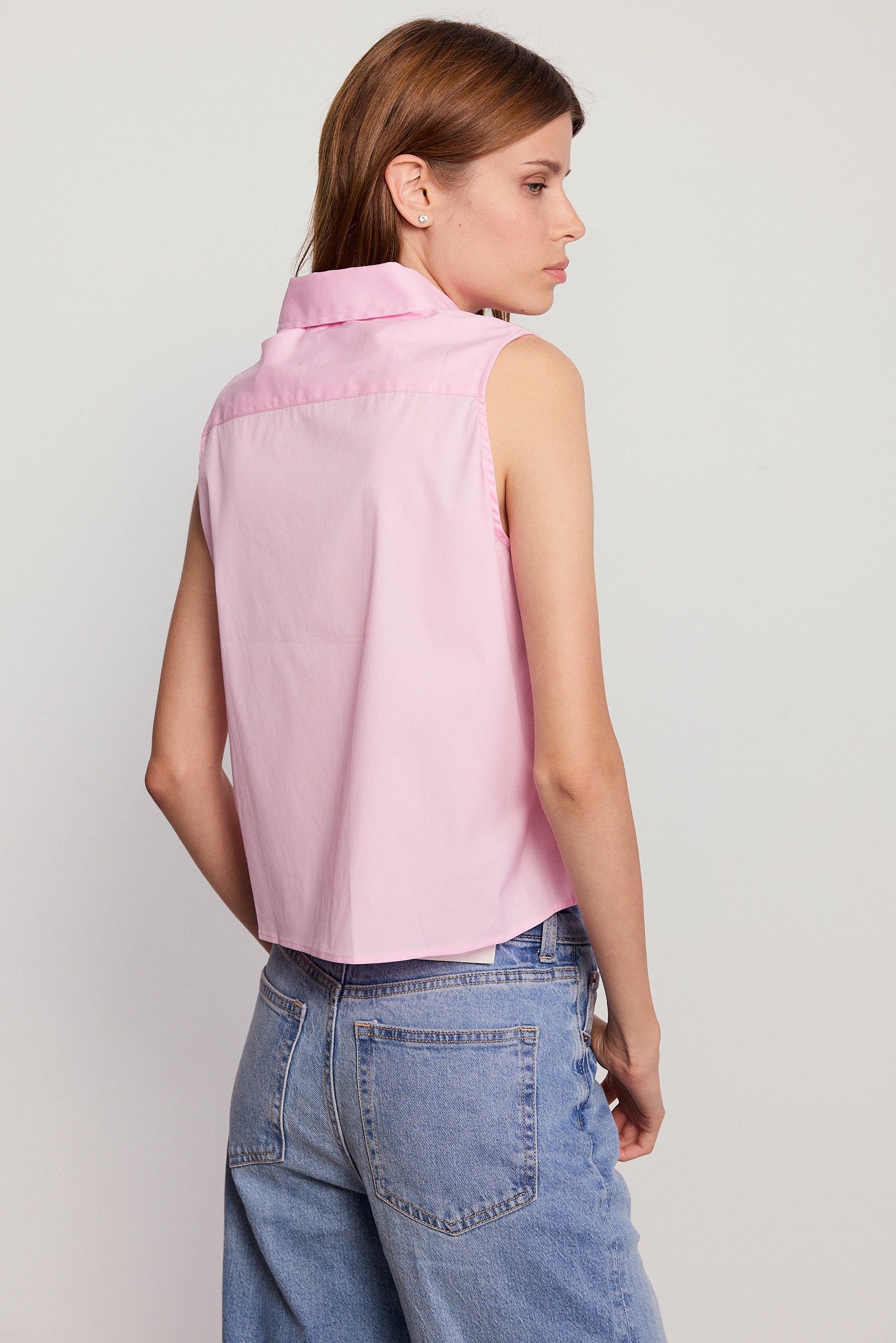 The Boxy Sleeveless Shirt