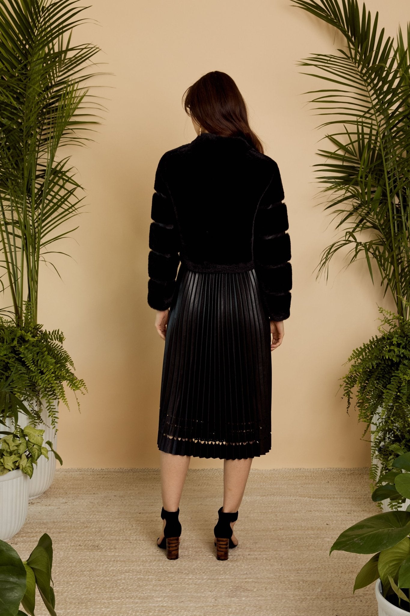 Abril Faux Fur Jacket in Black - Amor Lafayette