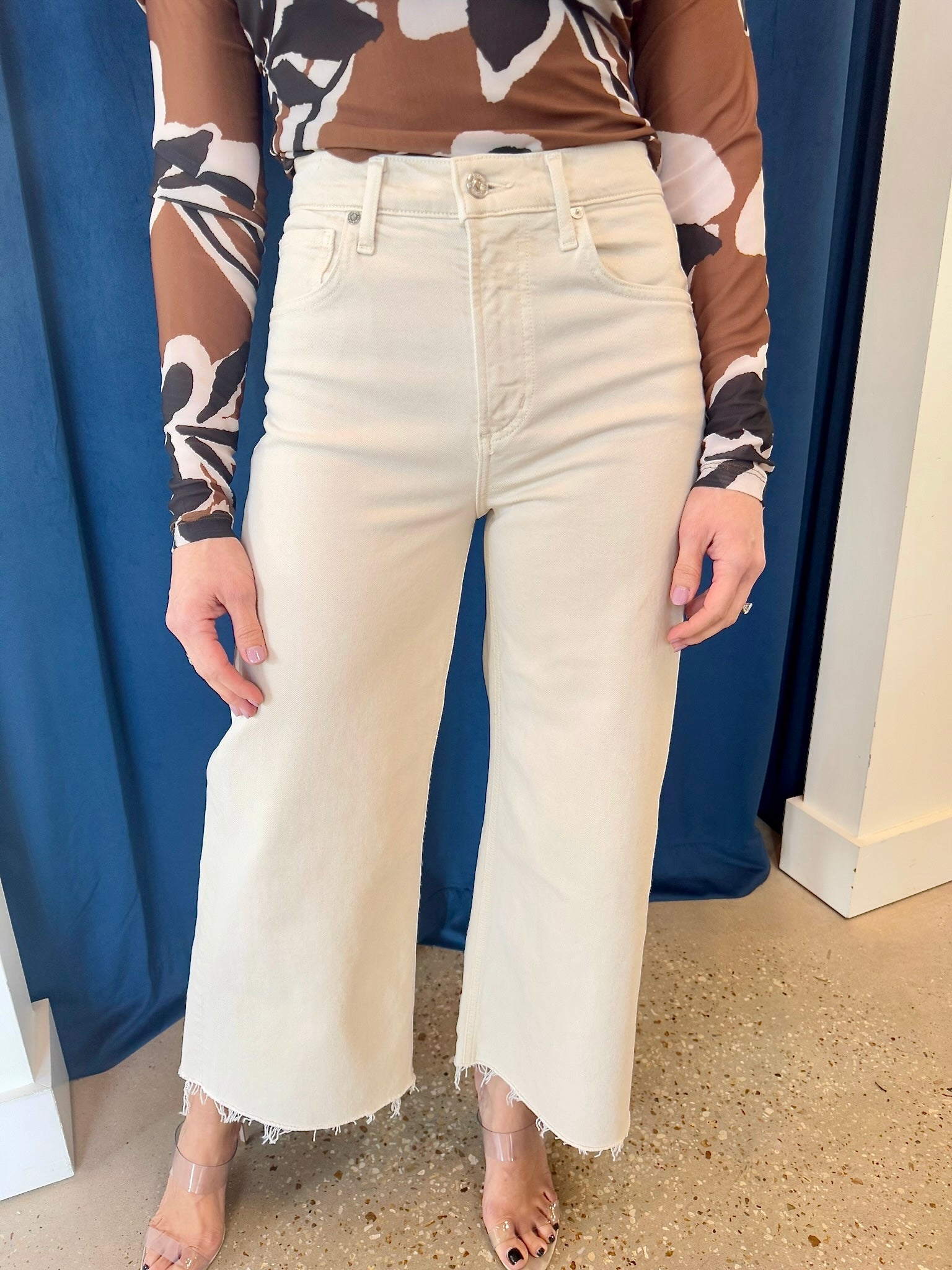 Almondette Lyra Crop Wide Leg Jean - Amor Lafayette