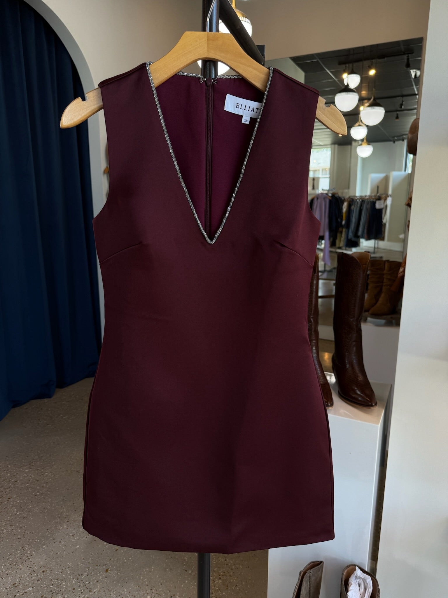 Berry Livia Shift Dress - Amor Lafayette