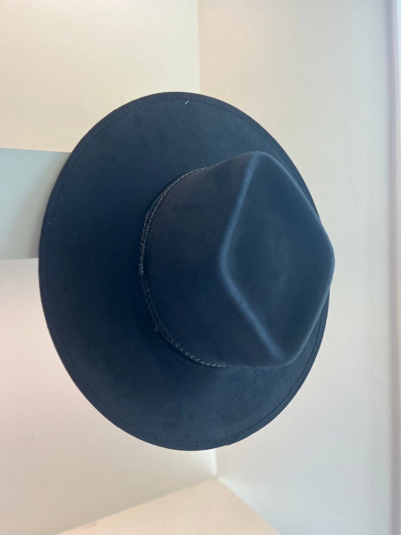 Black Diamante Hat - Amor Lafayette