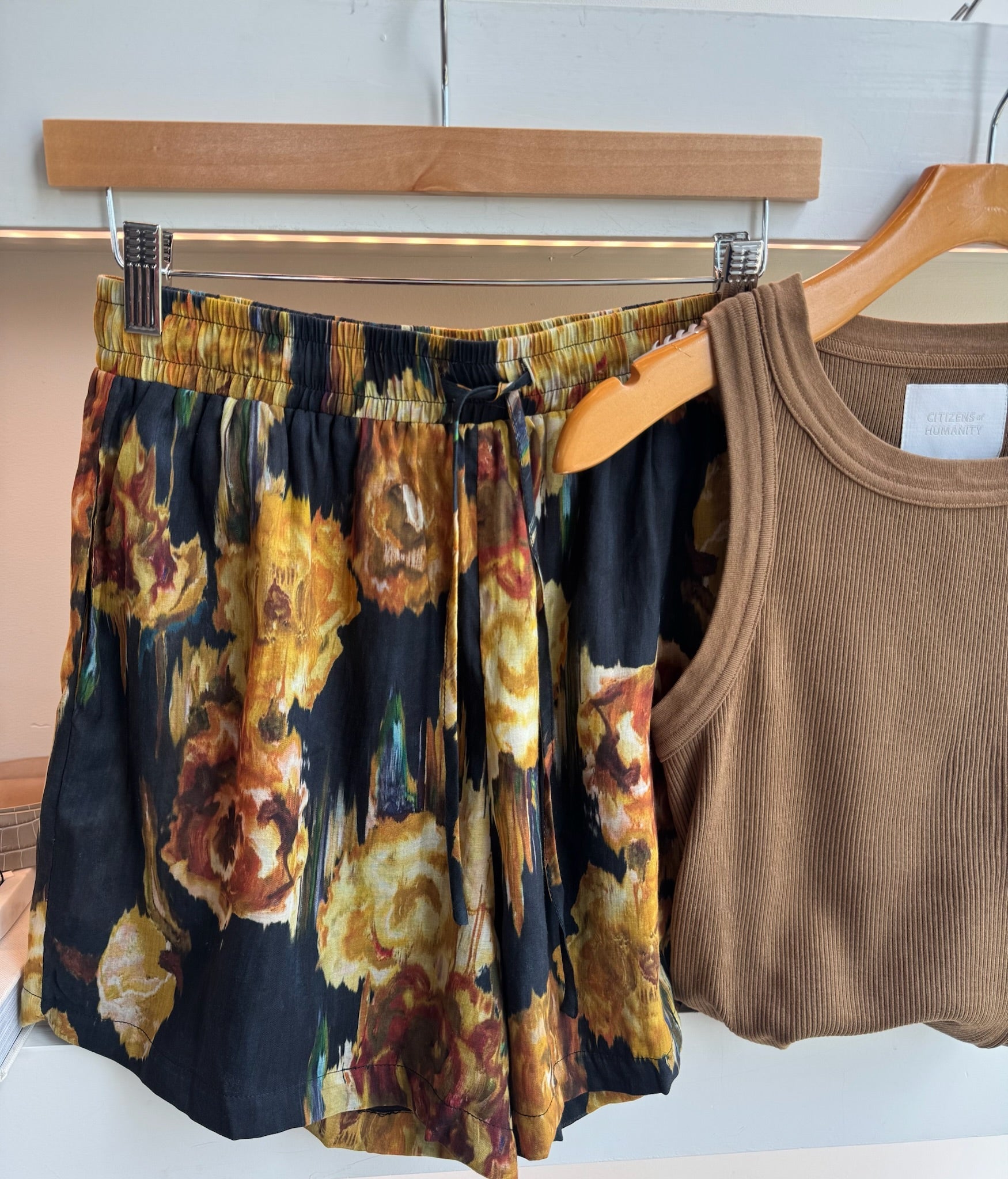 Black Floral Elastic Waist Short - Amor Lafayette