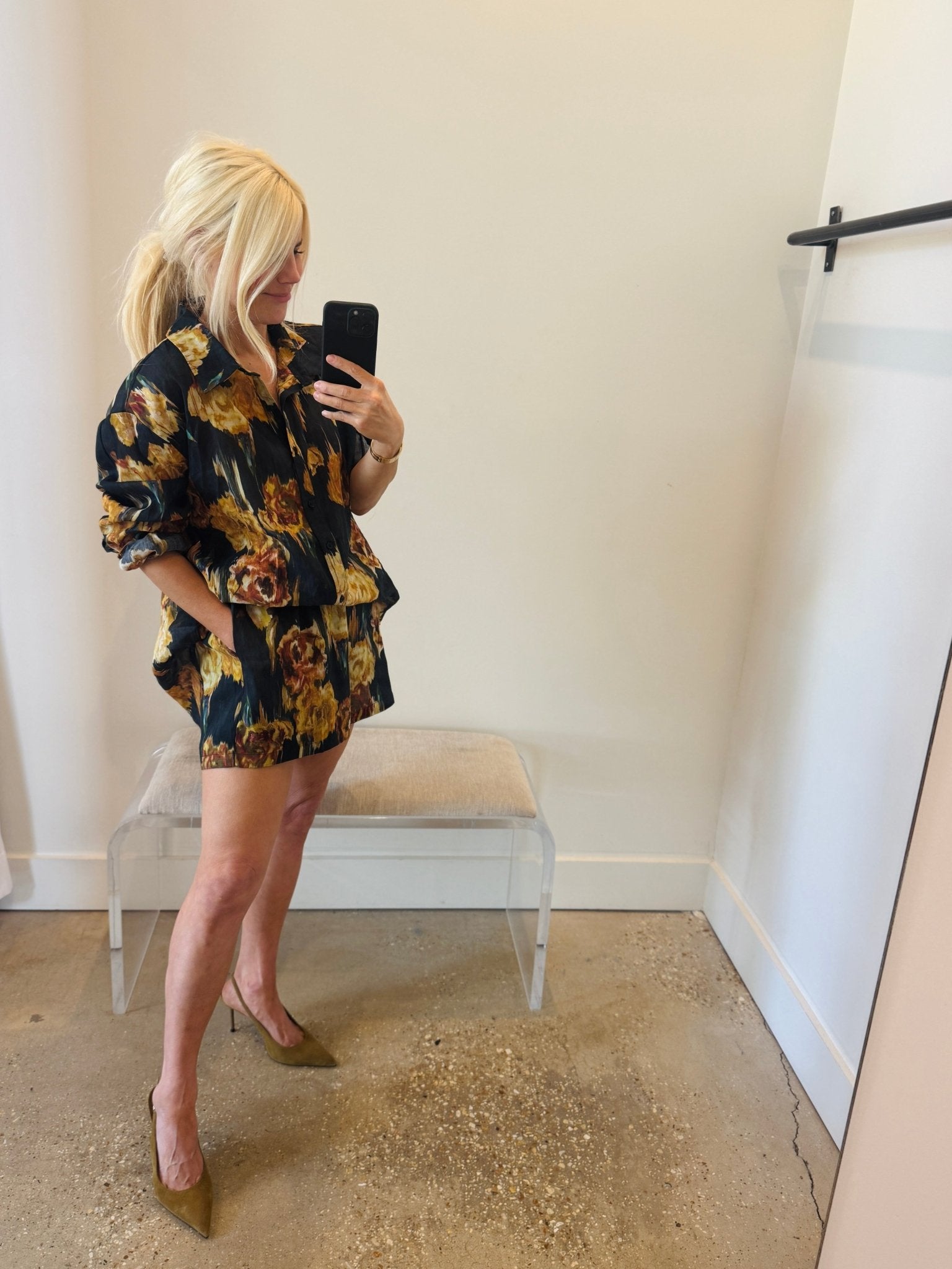 Black Floral Oversized Top - Amor Lafayette