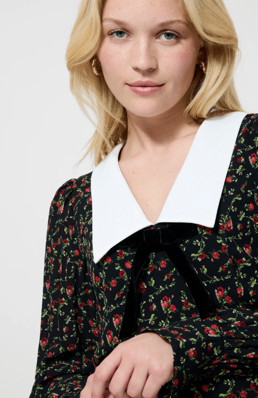 Black Julia Ditsy Yasmin Crepe Collared Top - Amor Lafayette