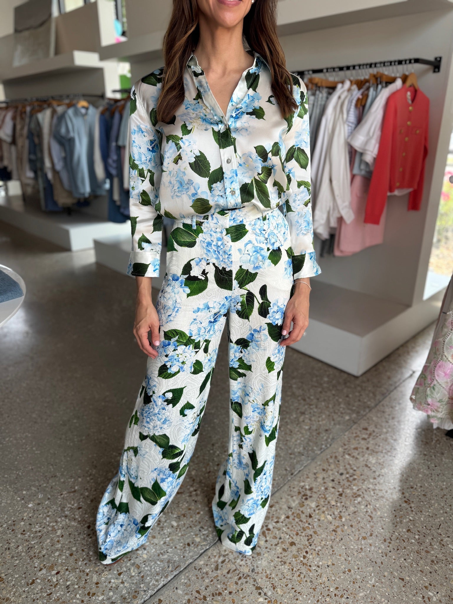 Blue Hydrangea Dani 3/4 Blouse - Amor Lafayette