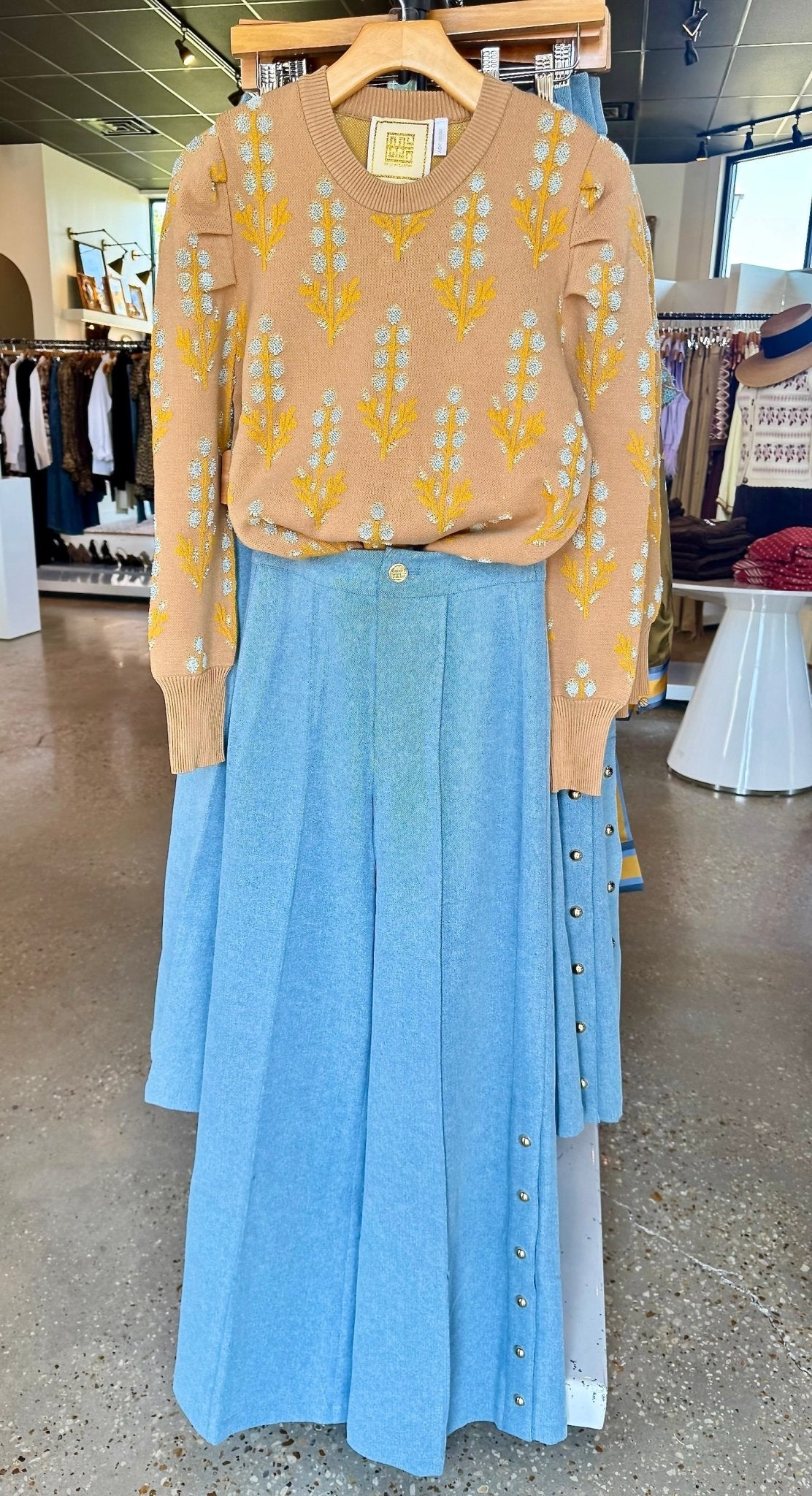 Bluebonnet Julia Sweater - Amor Lafayette