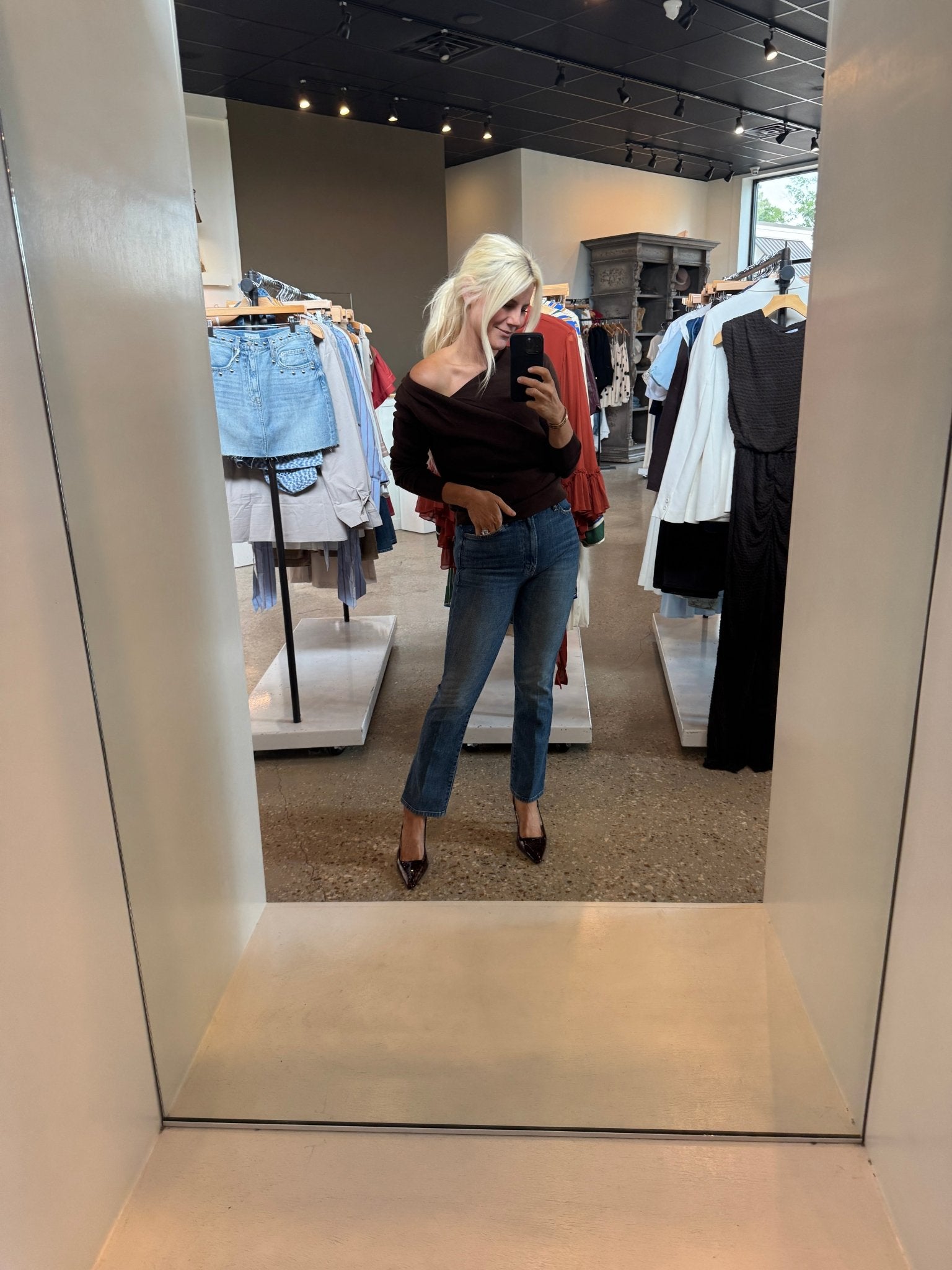 Cafe Pleor Sweater - Amor Lafayette