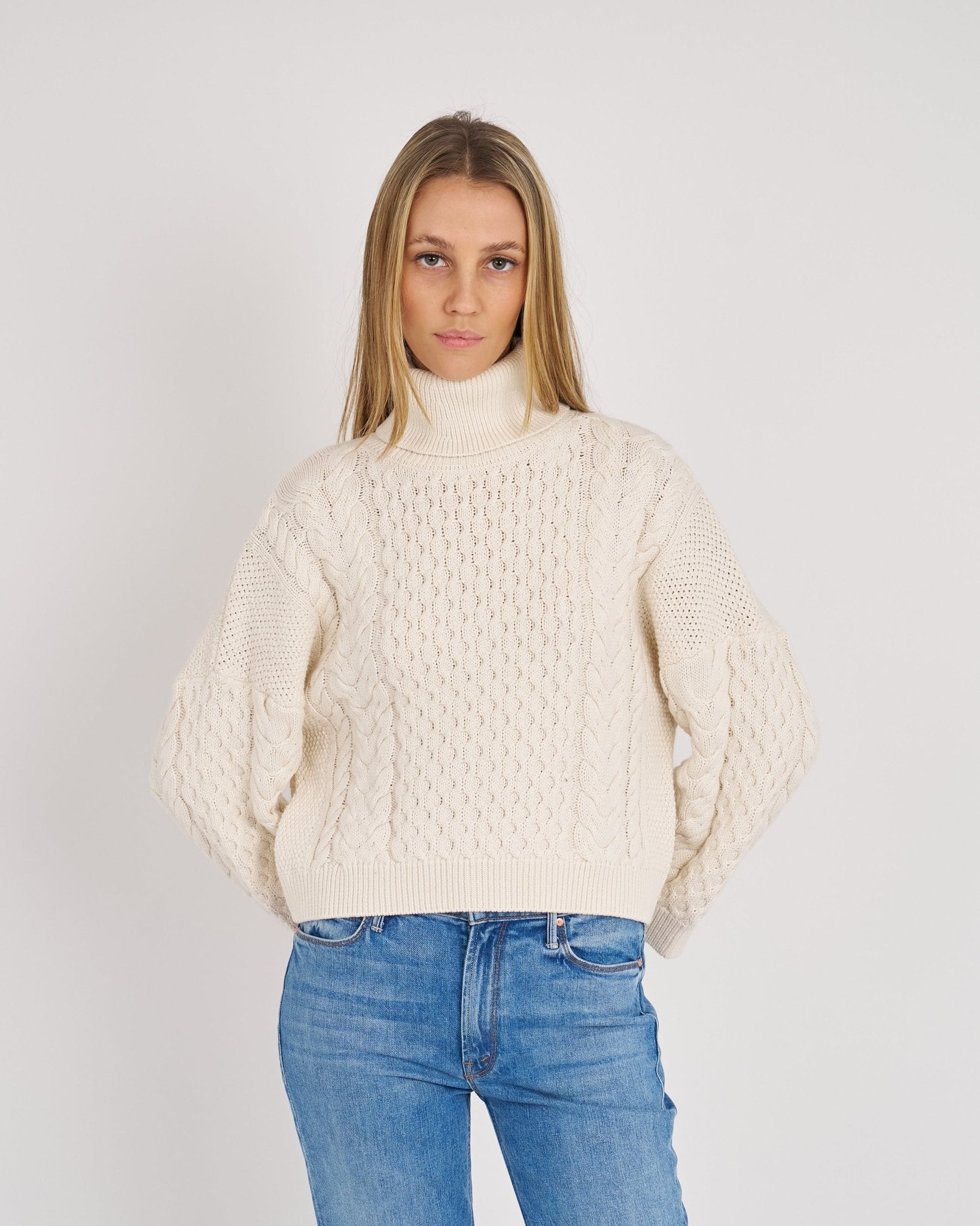 CALLIE ECRU COTTON CABLE TURTLENECK - Amor Lafayette