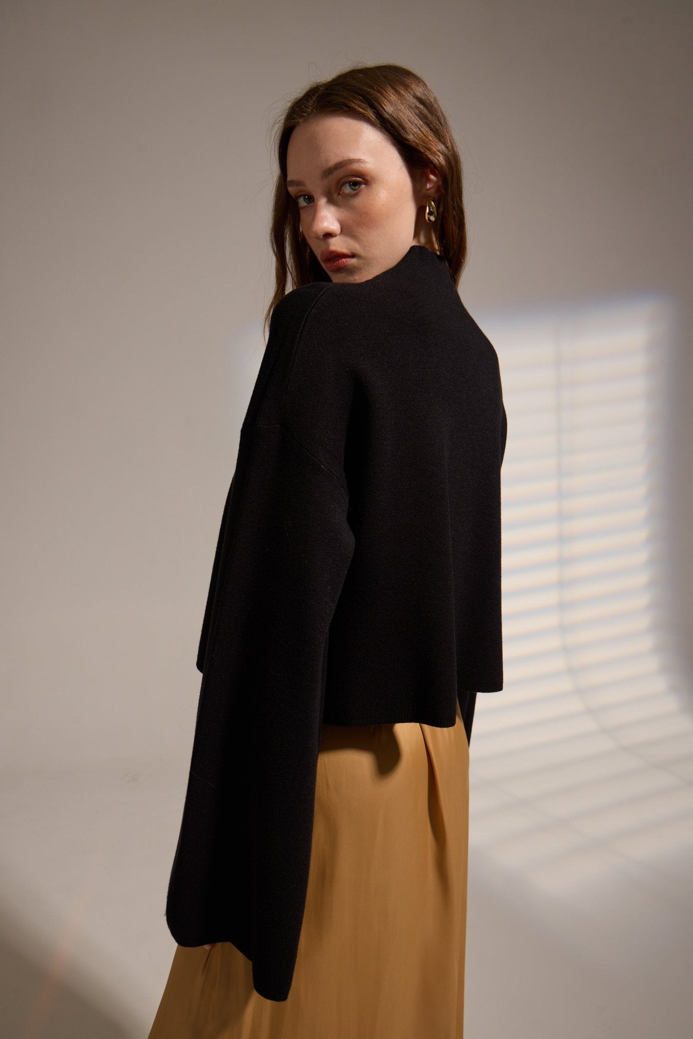 CHUCK BLACK TURTLENECK SWEATER - Amor Lafayette