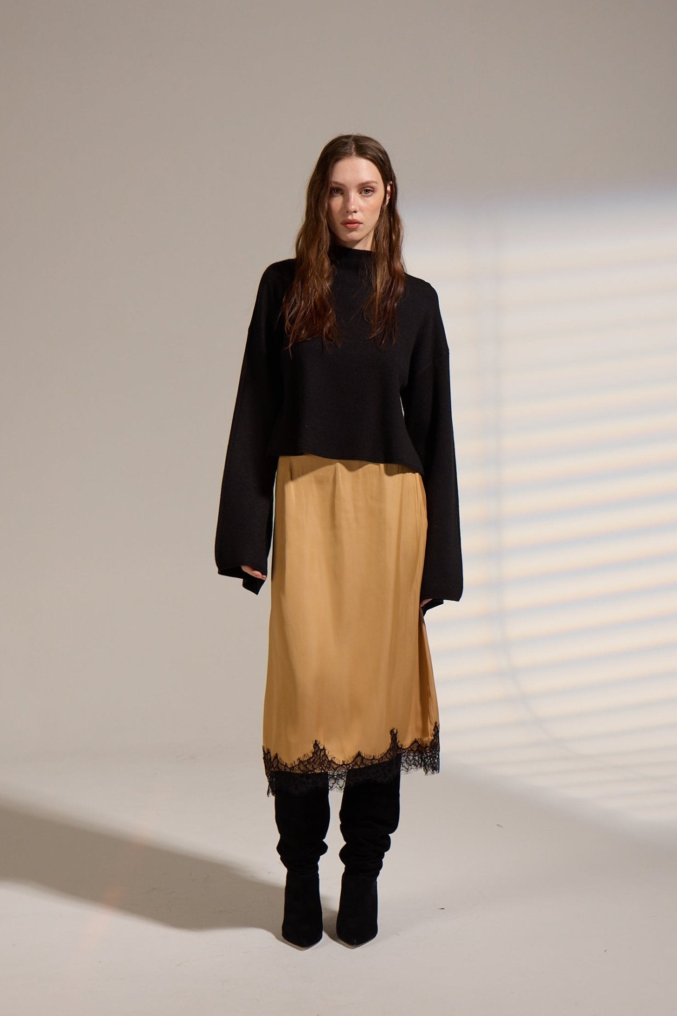 CHUCK BLACK TURTLENECK SWEATER - Amor Lafayette