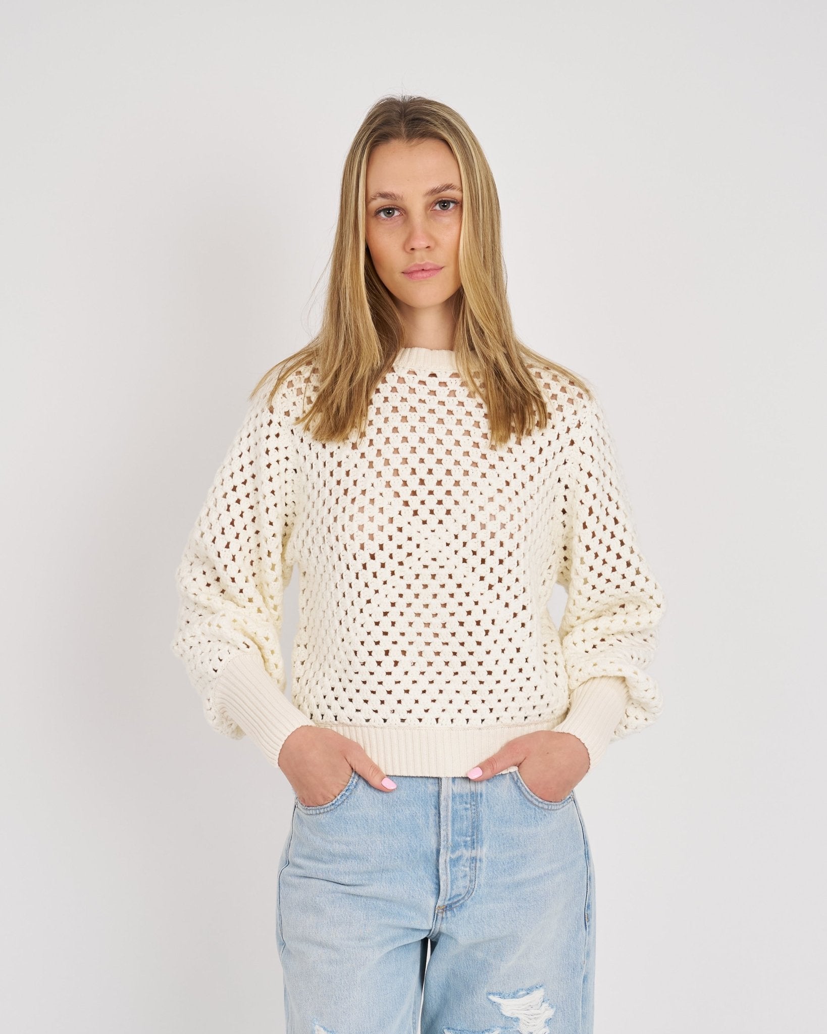 COLETTE White COTTON CROCHET CREW - Amor Lafayette