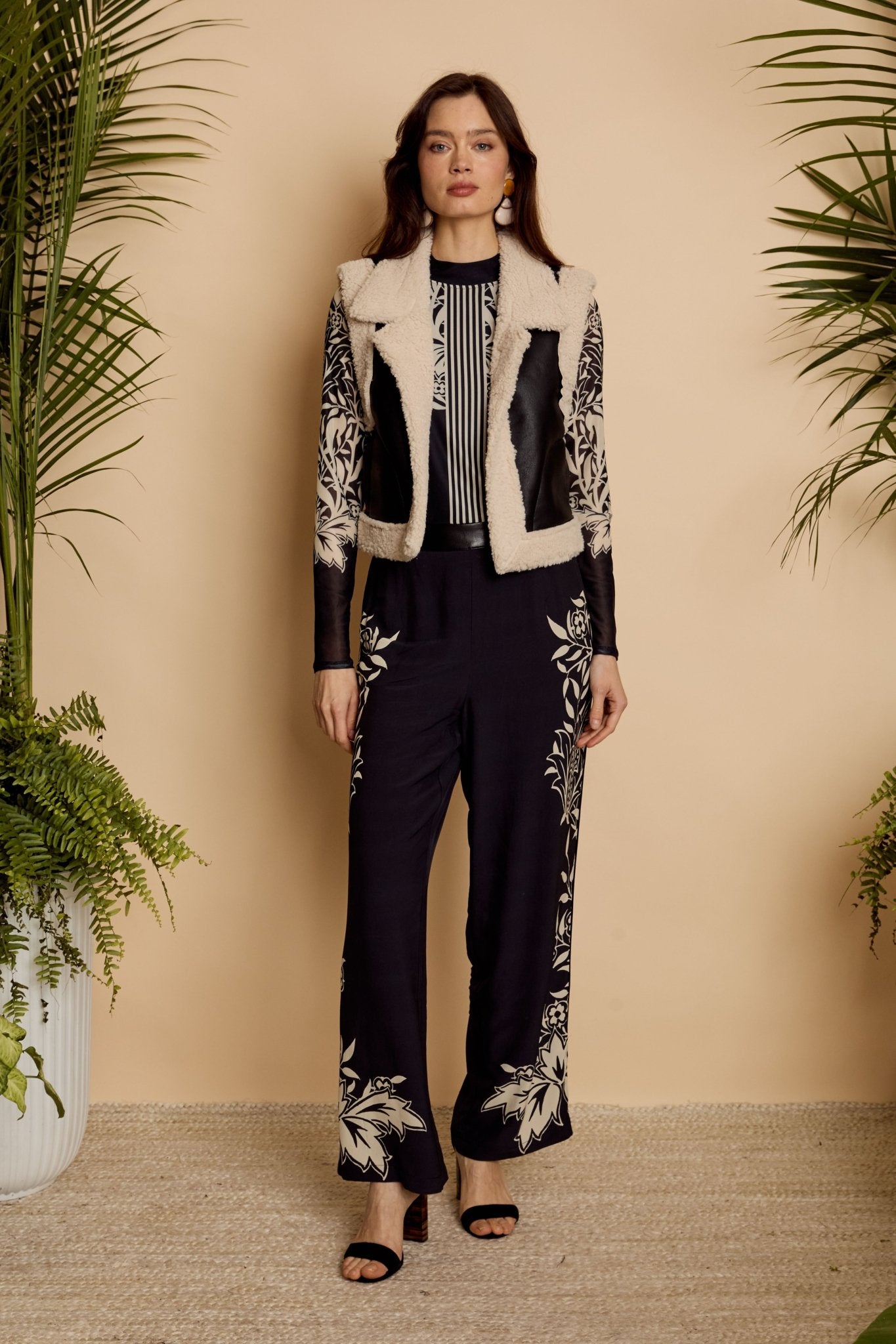 Cove Vest in Cream / Black - Amor Lafayette