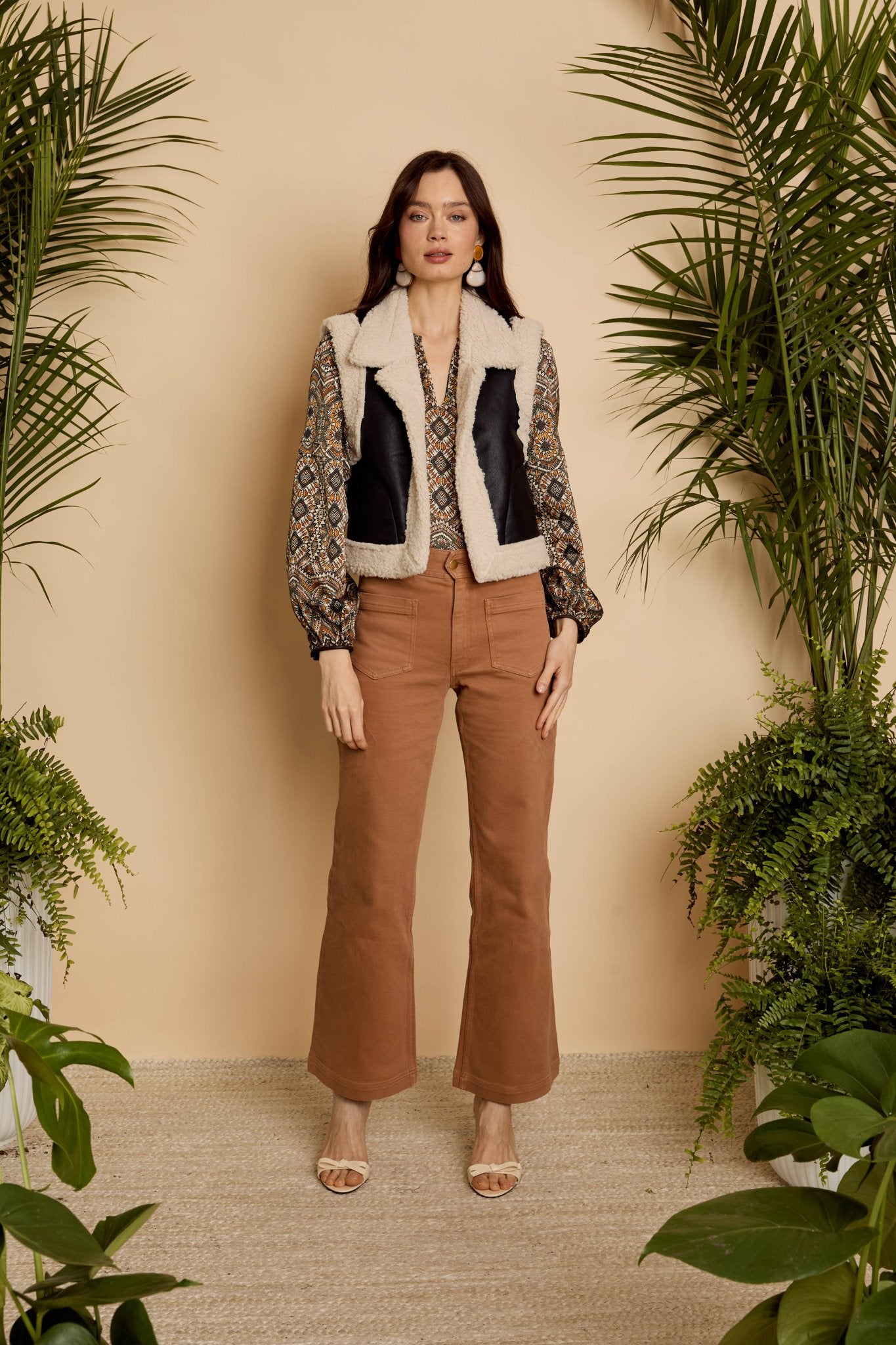 Cove Vest in Cream / Black - Amor Lafayette