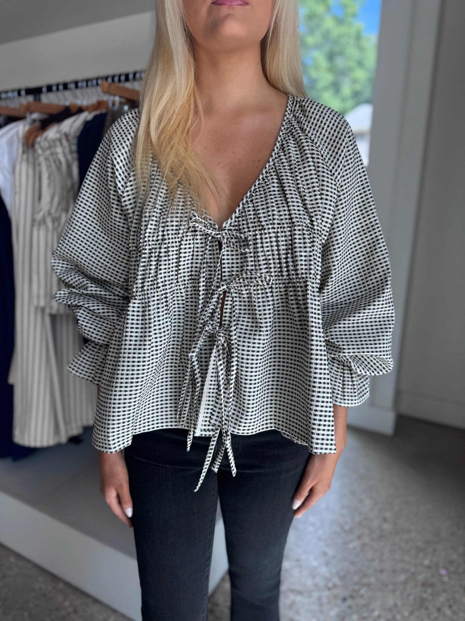 CREME HARTER BLOUSE - Amor Lafayette