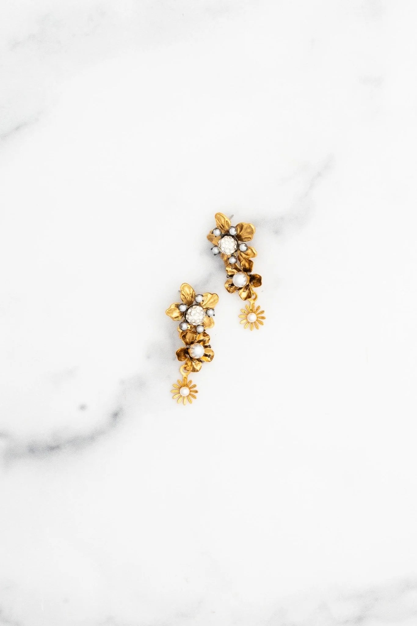 Crystal Dahlita Earrings - Amor Lafayette