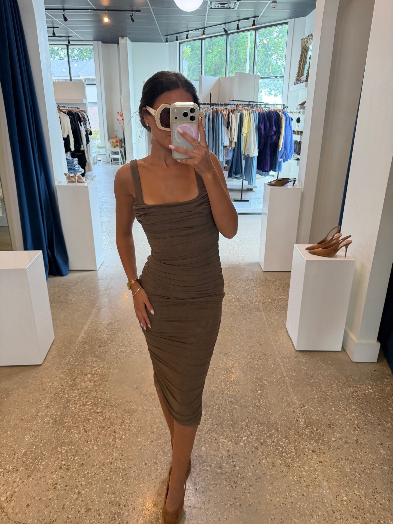 DARK CARDAMOM ANYA SHIRRED MIDI DRESS - Amor Lafayette
