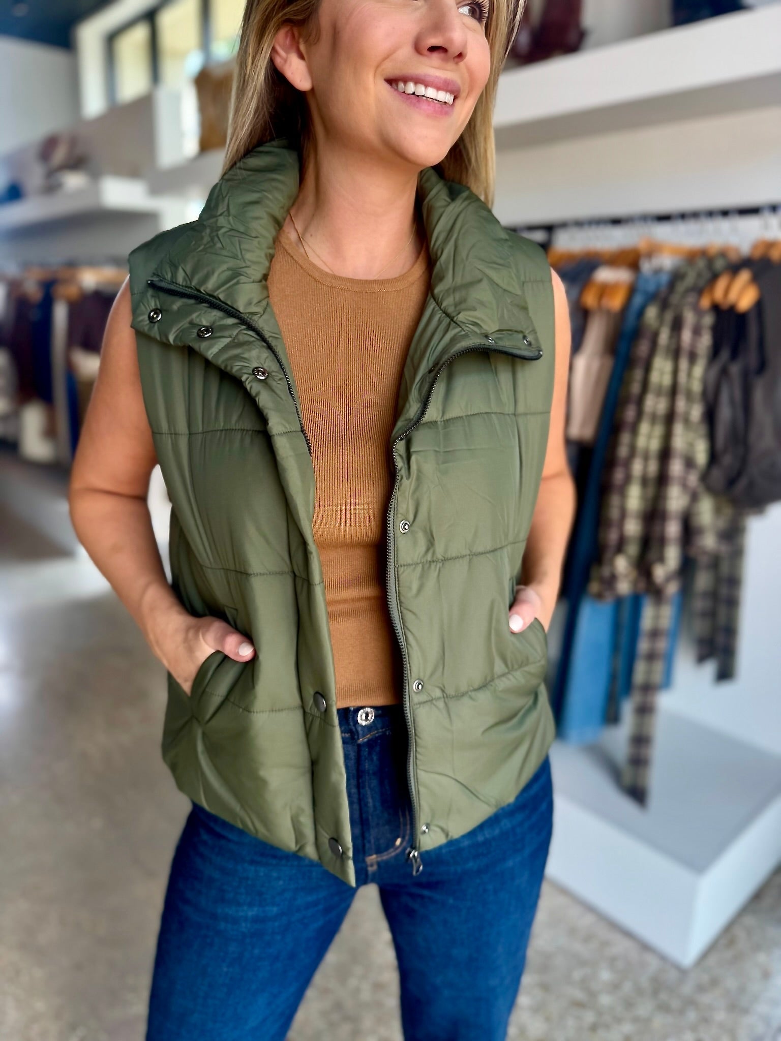 Dark Green Puffer Vest - Amor Lafayette