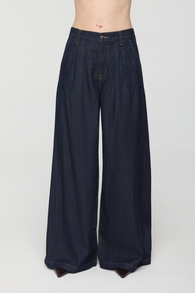 DELPHINE PLEATED DENIM WIDE LEG In FORCE - Amor Lafayette