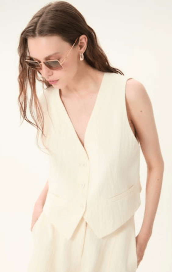 Ecru Paxos Vest - Amor Lafayette