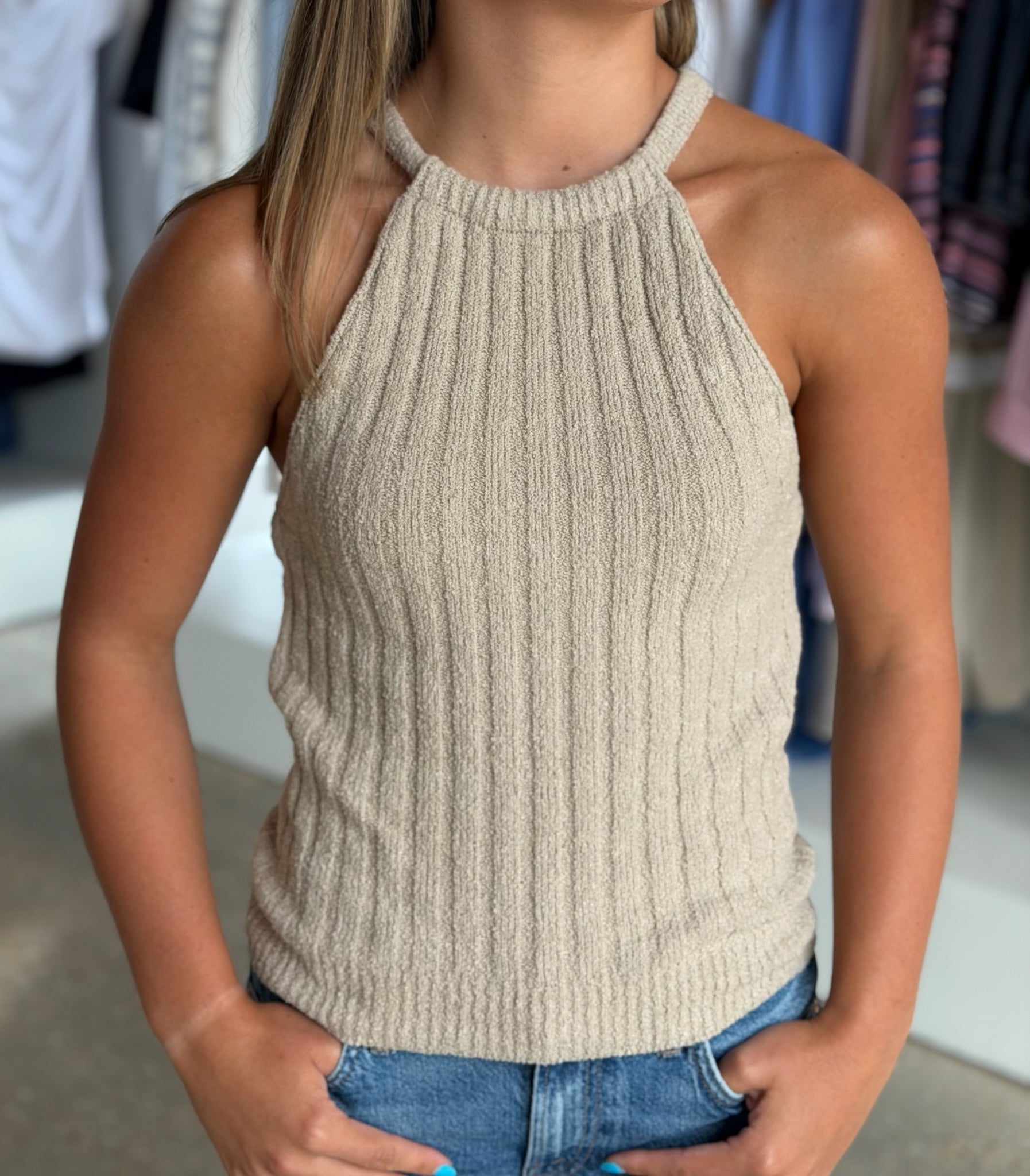 Feather Auburn Sweater Top - Amor Lafayette