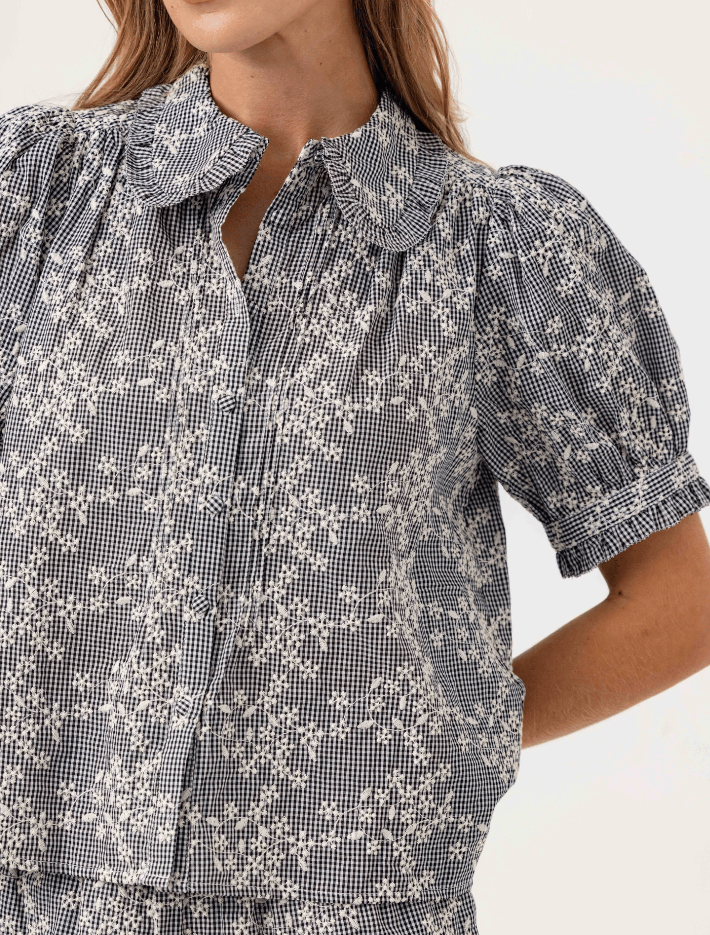 Floral Embroidered Lotus Shirt - Amor Lafayette
