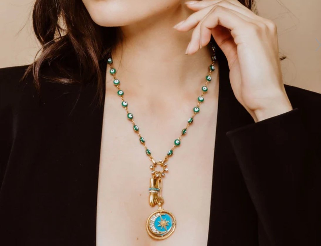 Green Mano Necklace - Amor Lafayette