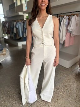 Ivory Favorite Vest - Amor Lafayette