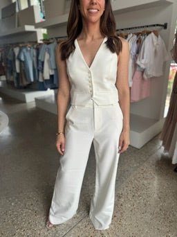 Ivory Favorite Vest - Amor Lafayette