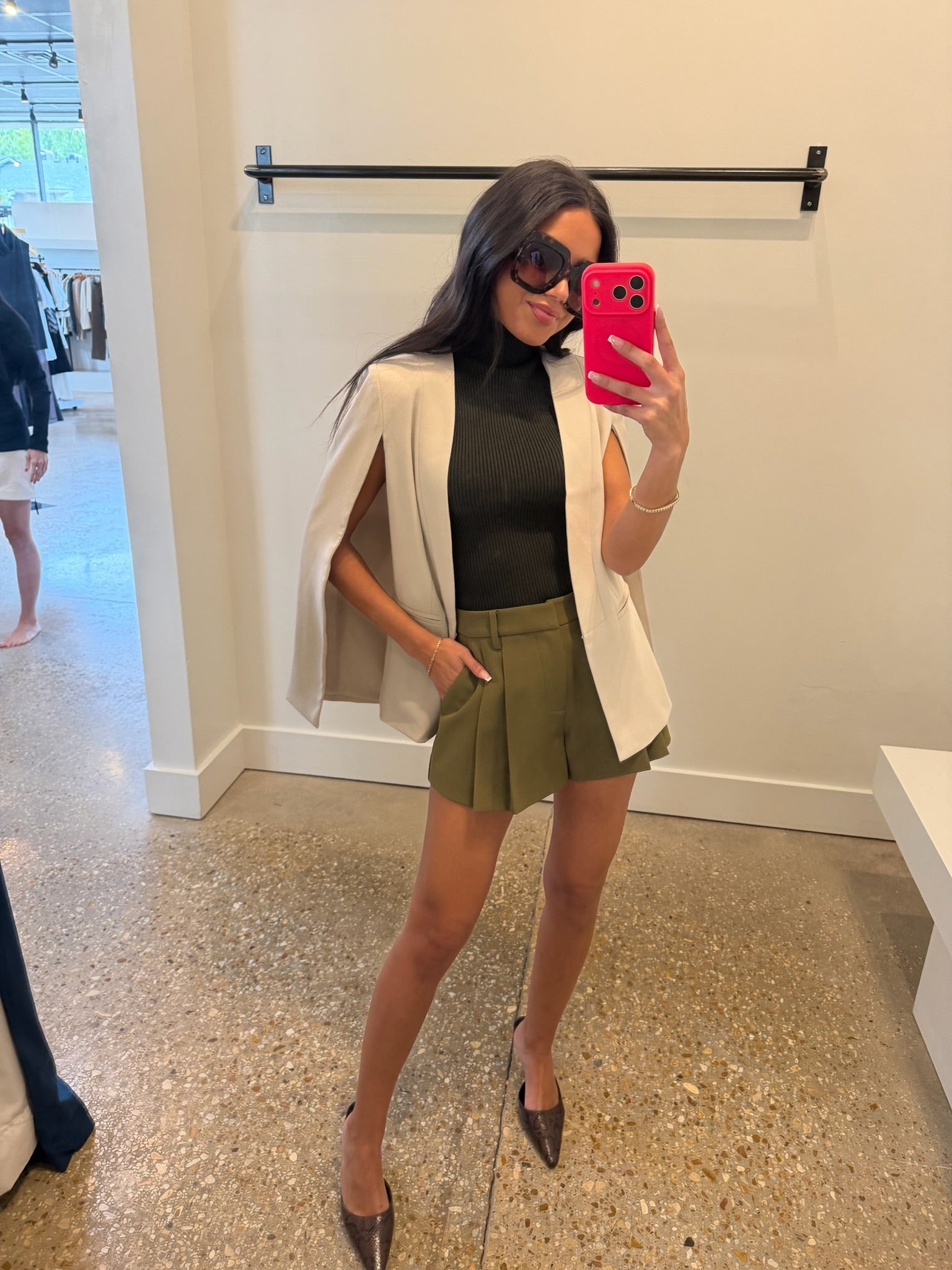 Ivory Mala Capelet - Amor Lafayette