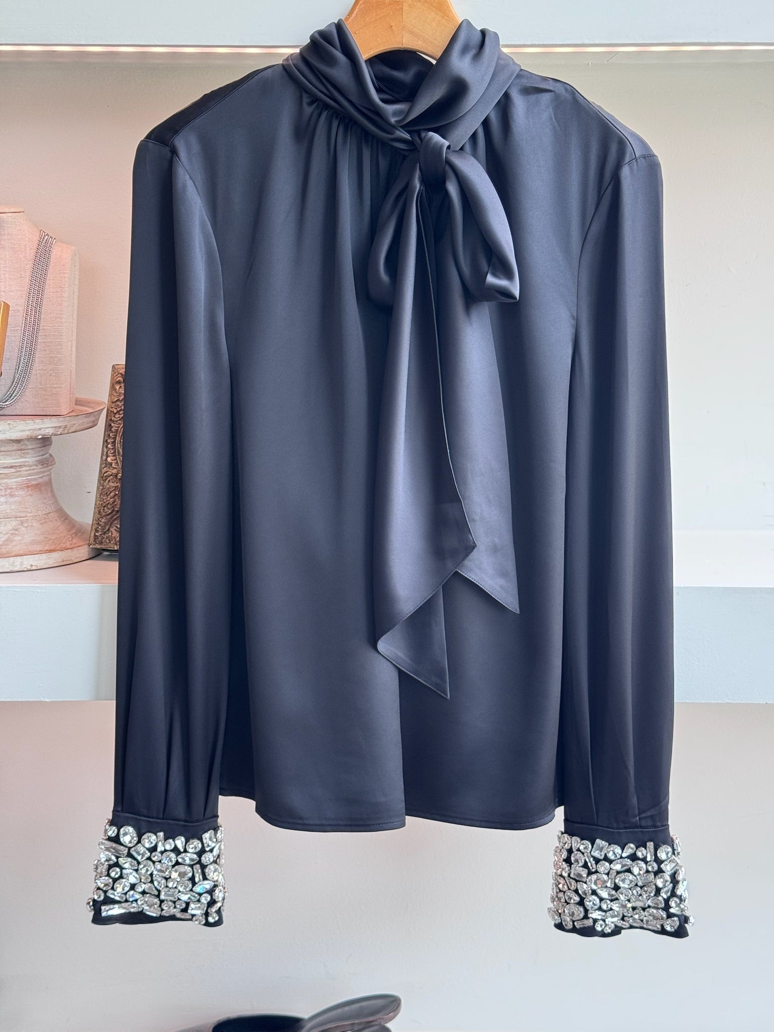 Jet VERONICA BOW BLOUSE WITH EMBELLISHMENT - Amor Lafayette