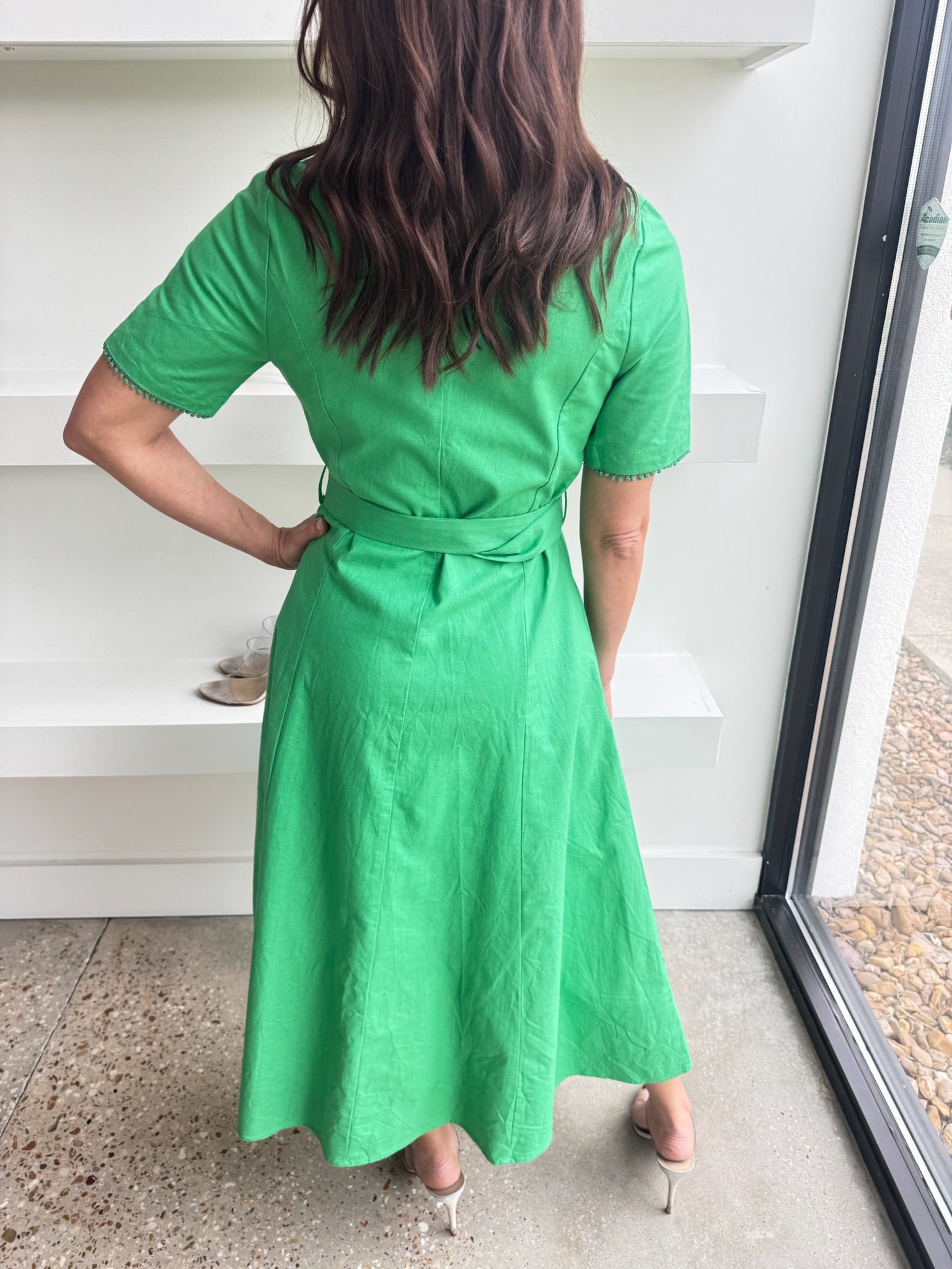 Kelly Green Princess Seam Short Sleeve Dress - Amor Lafayette