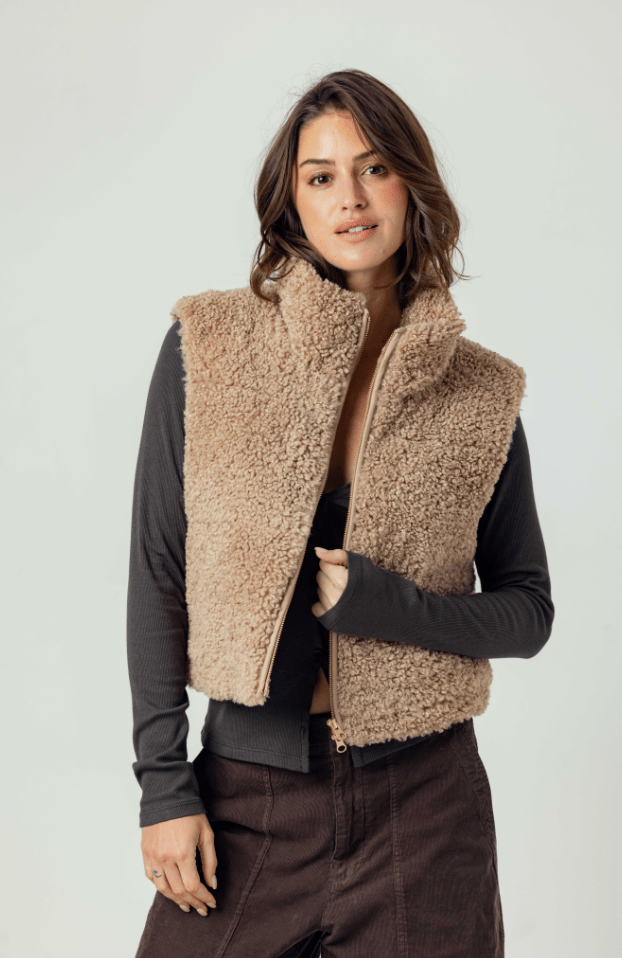 Latte Sherpa Cecily Vest - Amor Lafayette