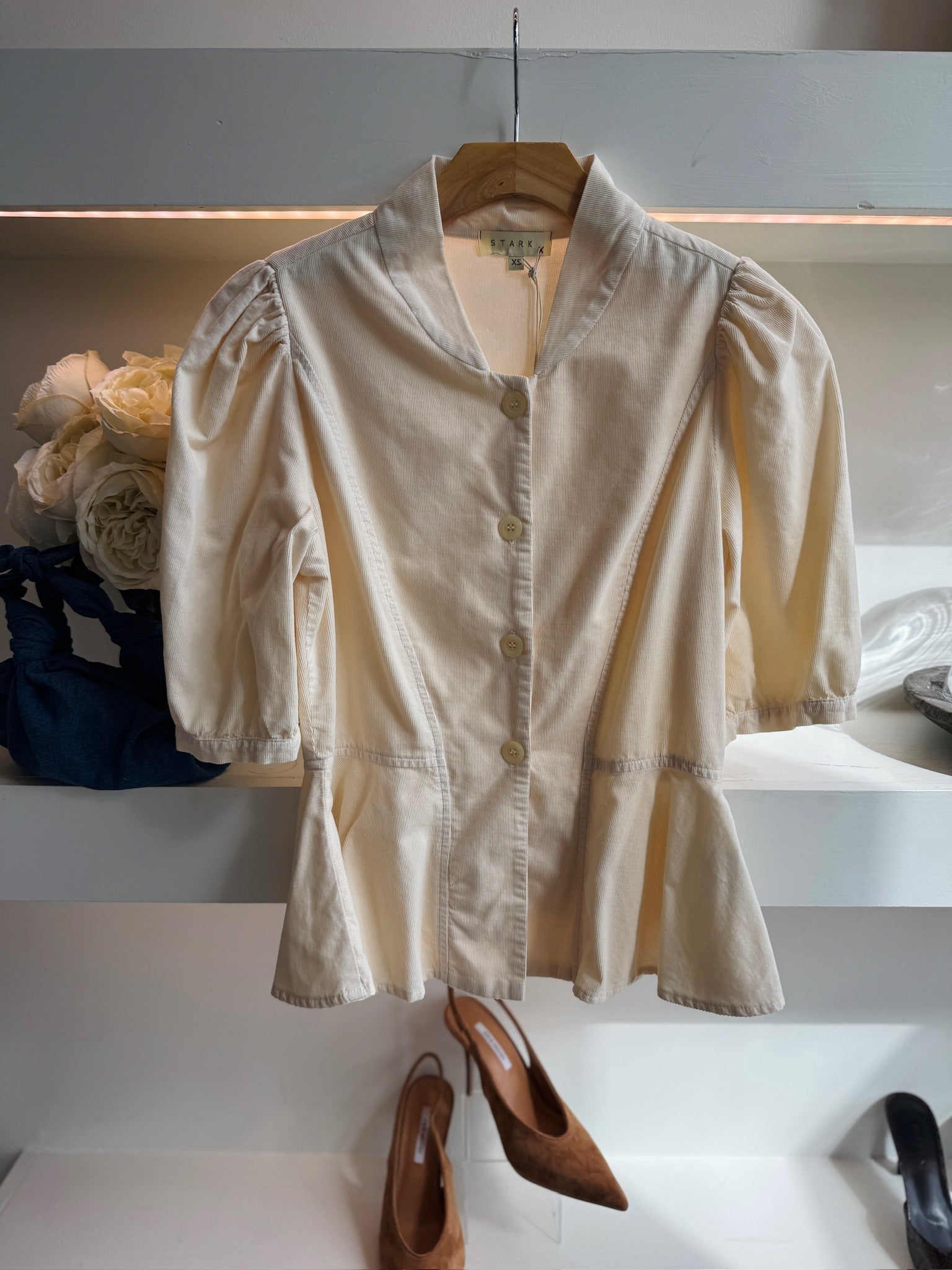 Madeline Top In Oatmeal - Amor Lafayette