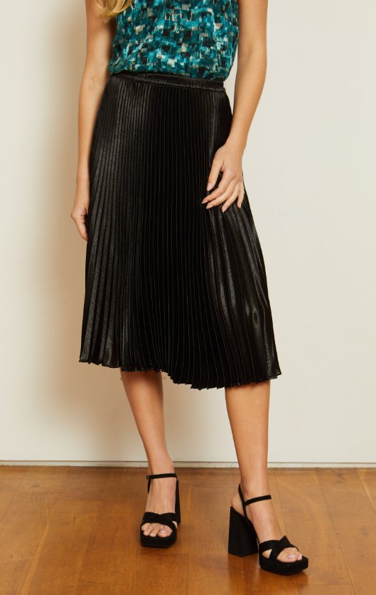 Mia Black Shiny Pleated Skirt - Amor Lafayette