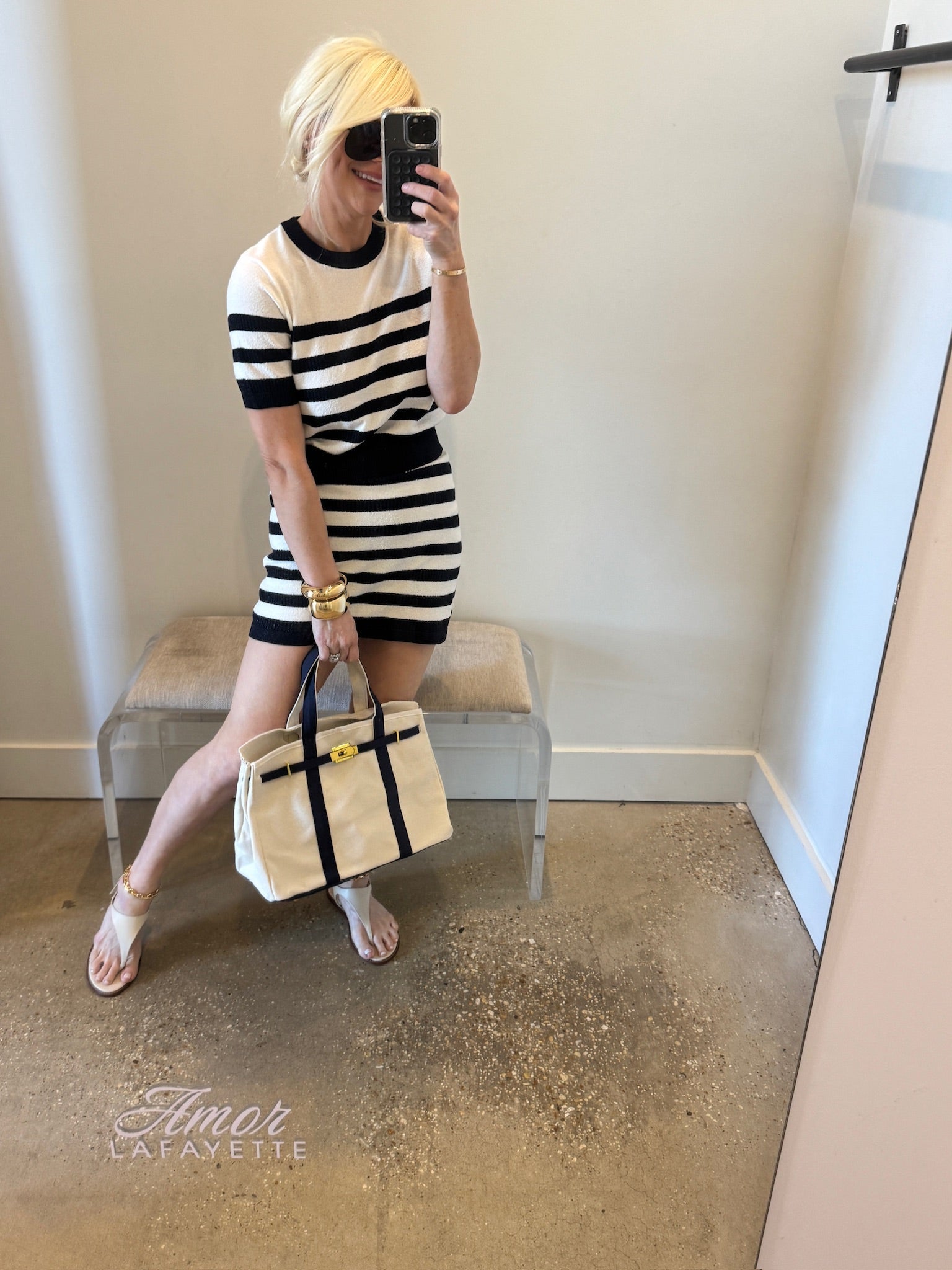 Midnight Velda Short Sleeve Sweater - Amor Lafayette