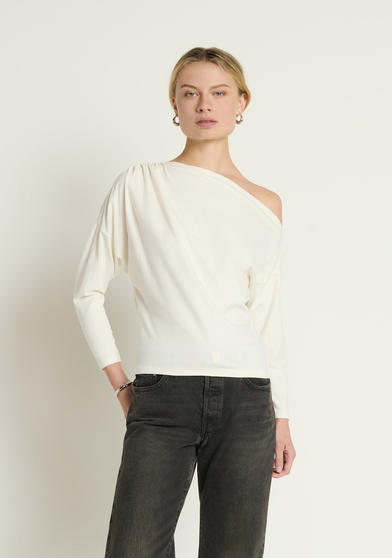Porcelain Pietra Off Shoulder Top - Amor Lafayette