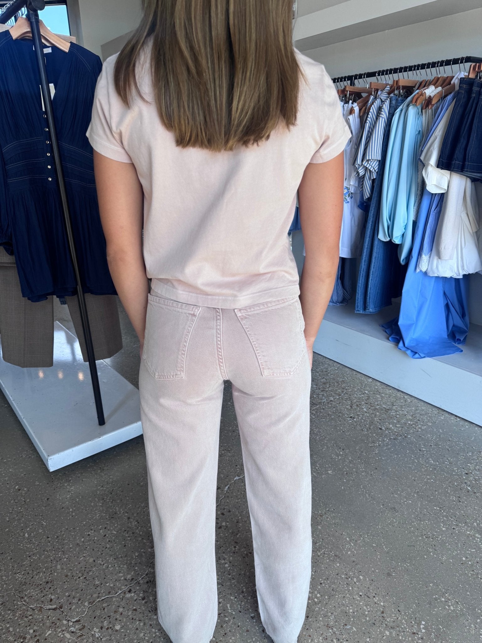 ren 32 in wallflower - Amor Lafayette