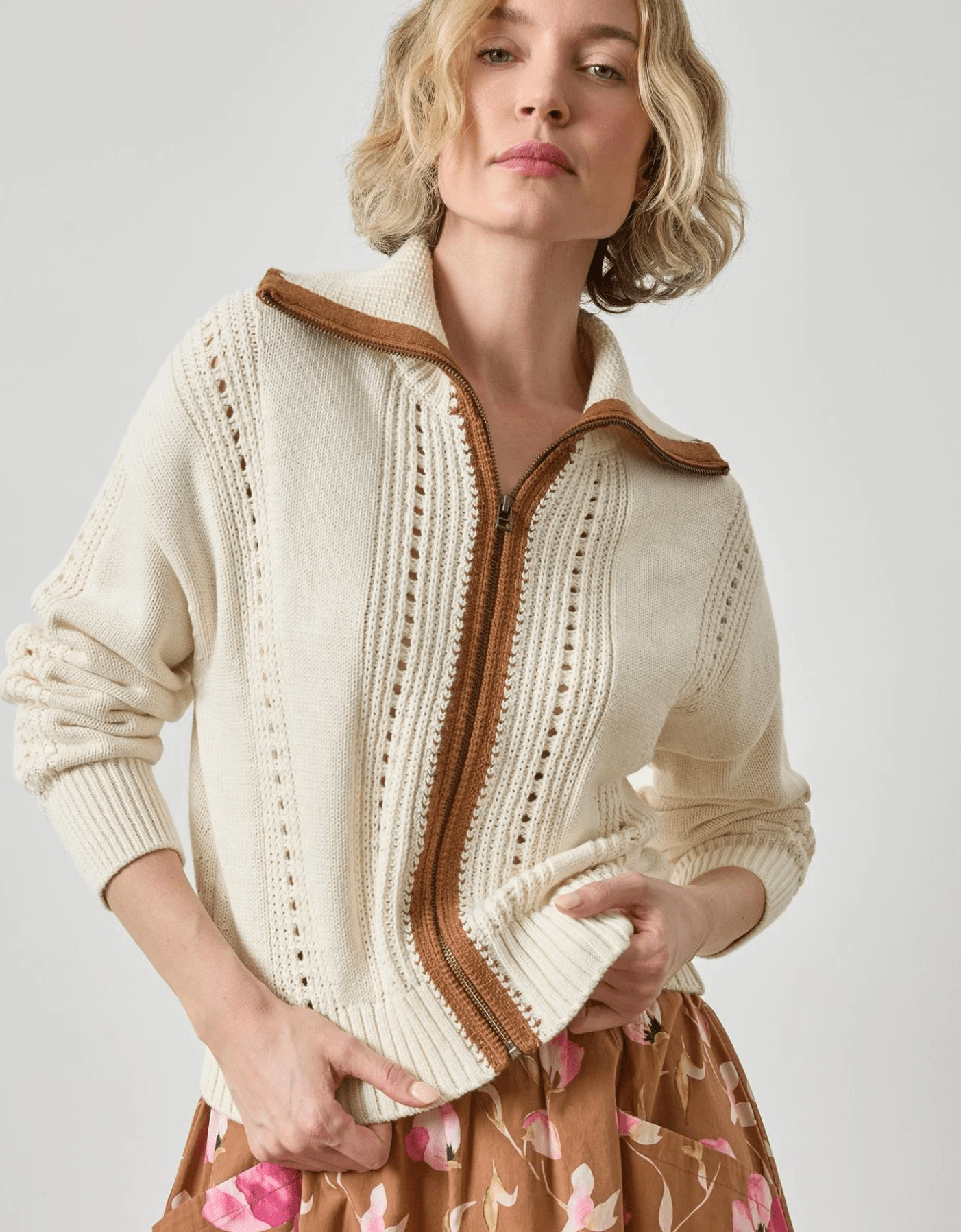 Rope Contrast Collar Zip Cardigan - Amor Lafayette