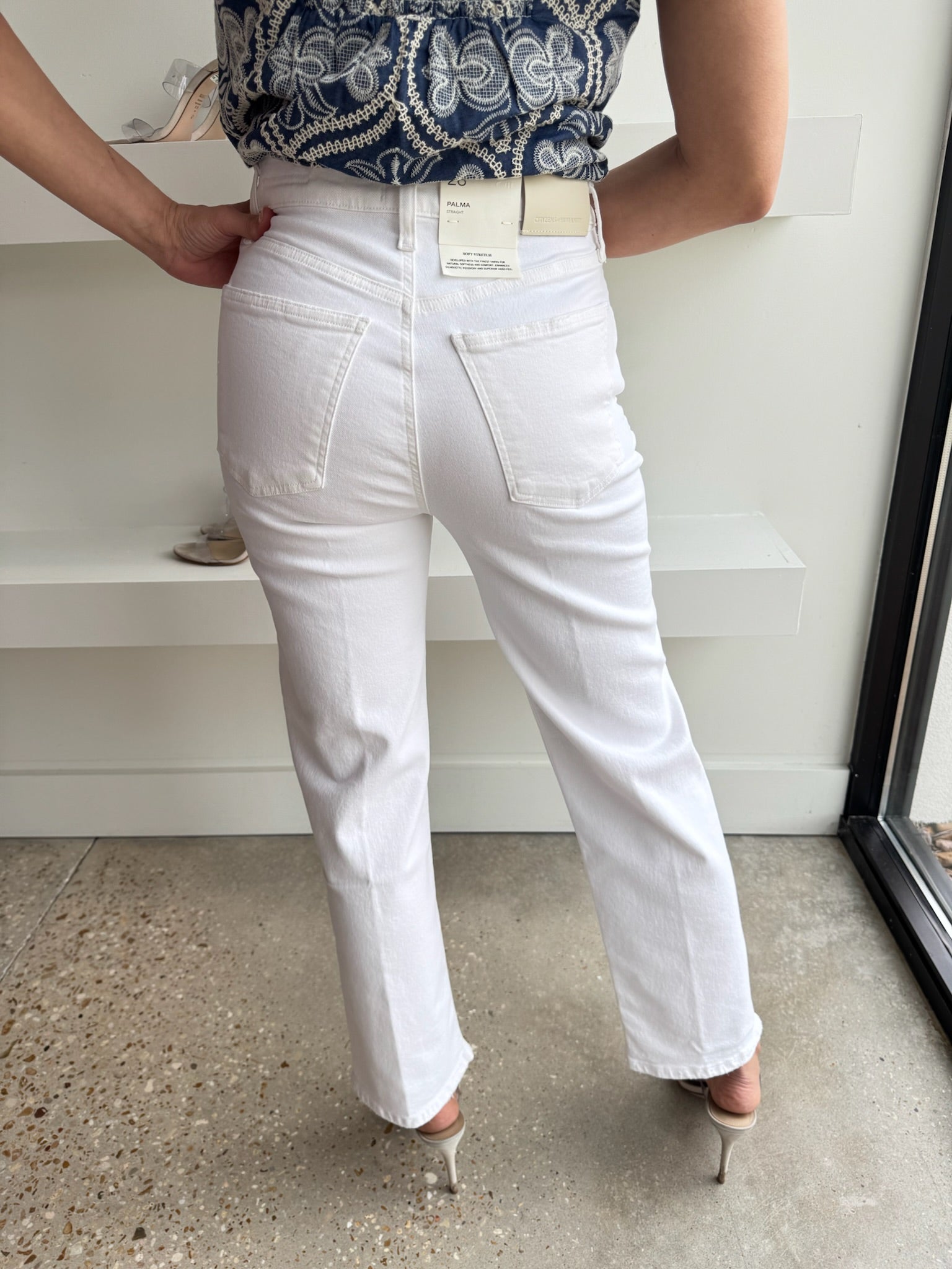 Soft White Palma Straight Jean - Amor Lafayette