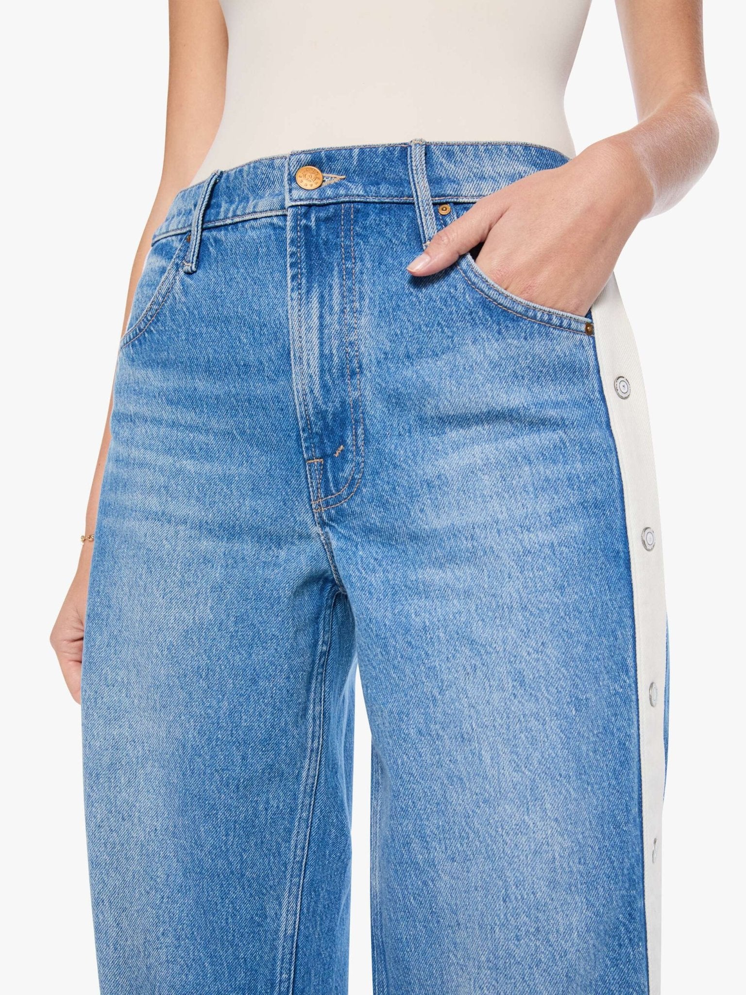 THE STRIPED RESEALABLE SKIMP - Amor Lafayette