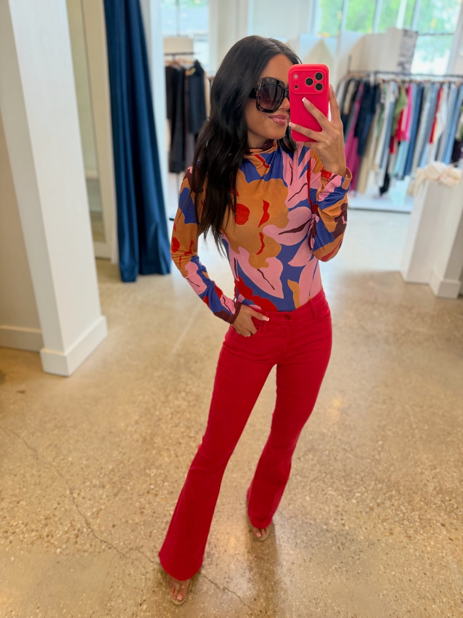 THE WEEKENDER-Virtual Pink - Amor Lafayette