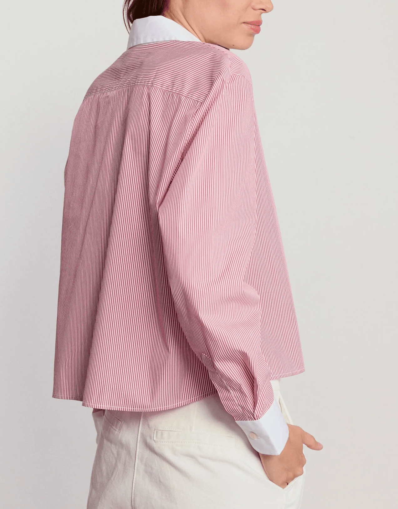 Thin Red/White Collar Boxy Crop - Amor Lafayette