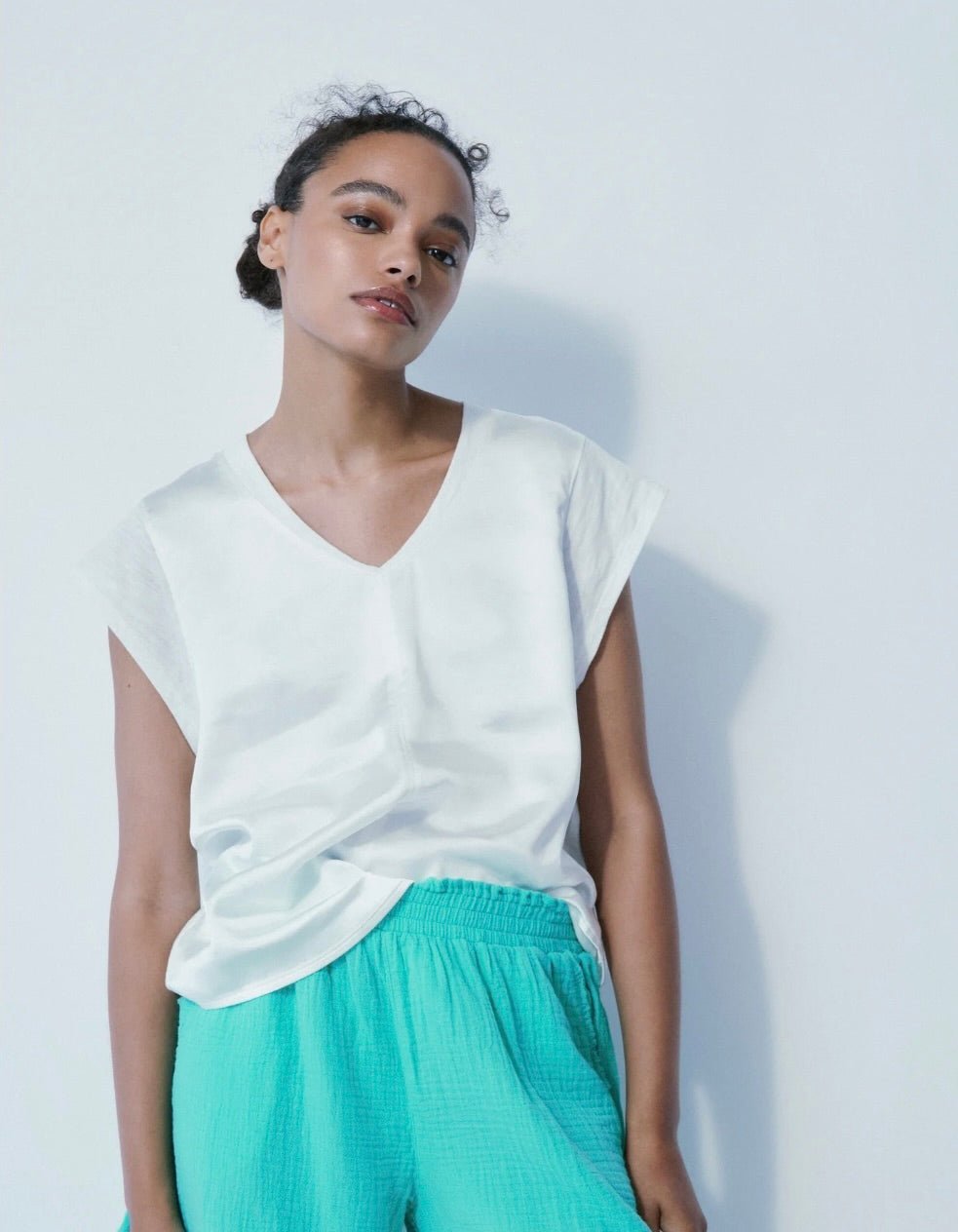 White Cameron Satin Top - Amor Lafayette