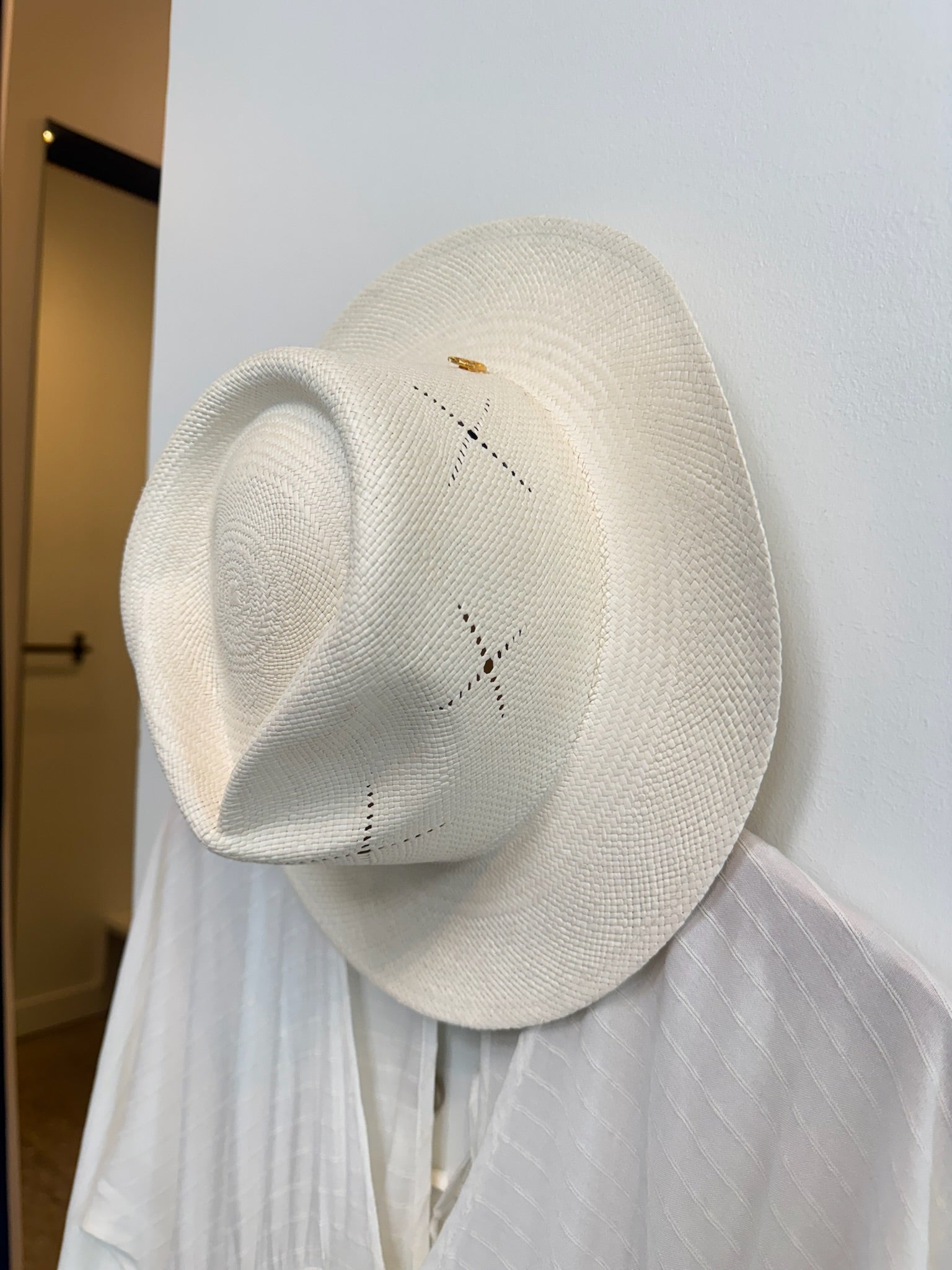 White Panama Hat - Amor Lafayette