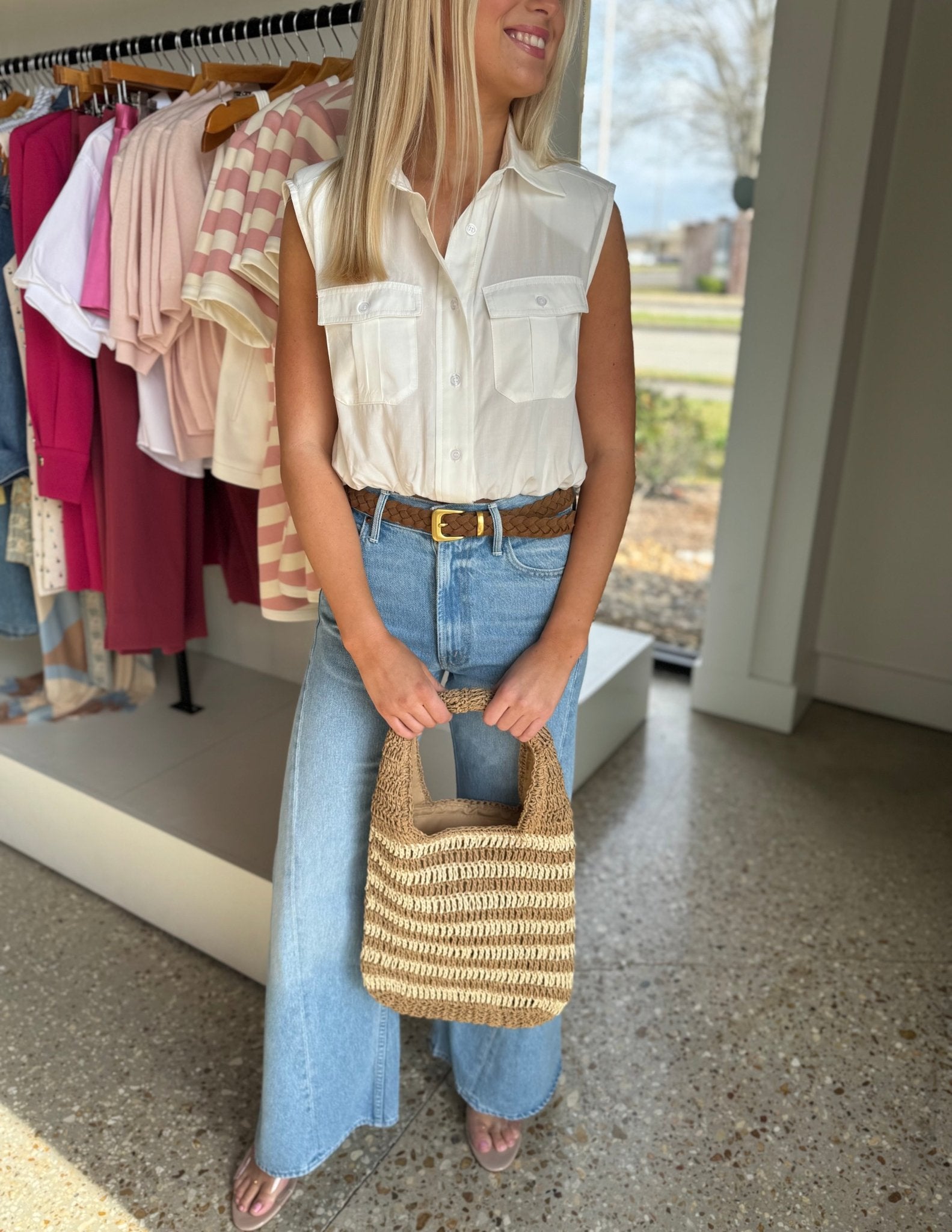 White Sleeveless Collared Top - Amor Lafayette